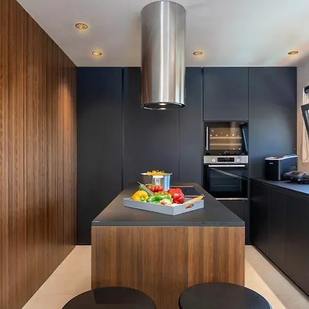 Holiday home Noble Strandnahe Mit Meerblick, Privatpool, Gym, Nur 700 Meter Zum *