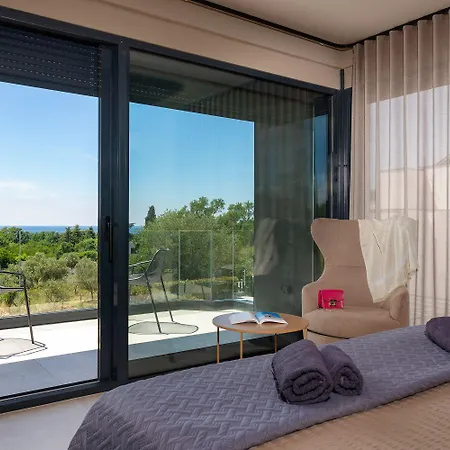 Noble Strandnahe Mit Meerblick, Privatpool, Gym, Nur 700 Meter Zum * Porec
