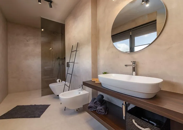 Noble Strandnahe Mit Meerblick, Privatpool, Gym, Nur 700 Meter Zum * Poreč