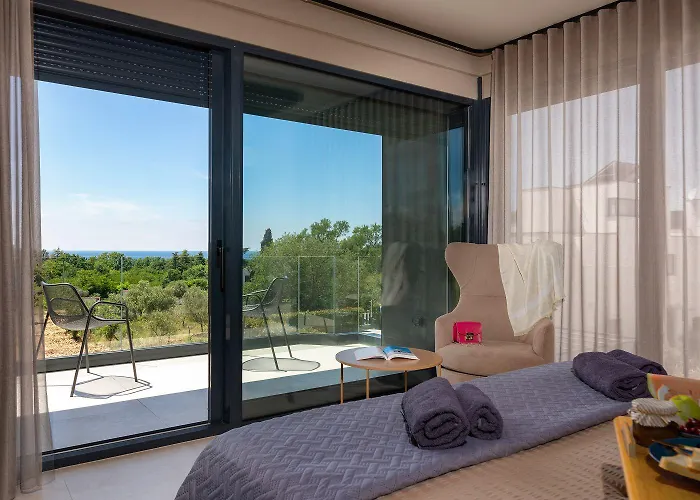 Noble Strandnahe Mit Meerblick, Privatpool, Gym, Nur 700 Meter Zum * Poreč