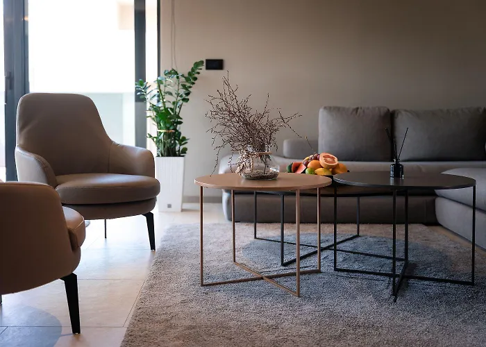 Noble Strandnahe Mit Meerblick, Privatpool, Gym, Nur 700 Meter Zum