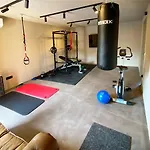 Дом отдыха Noble Strandnahe Mit Meerblick, Privatpool, Gym, Nur 700 Meter Zum *