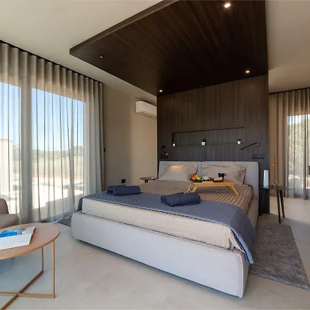 Noble Strandnahe Mit Meerblick, Privatpool, Gym, Nur 700 Meter Zum