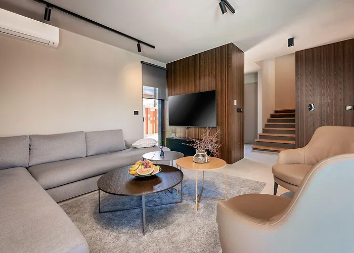 Дом отдыха Noble Strandnahe Mit Meerblick, Privatpool, Gym, Nur 700 Meter Zum