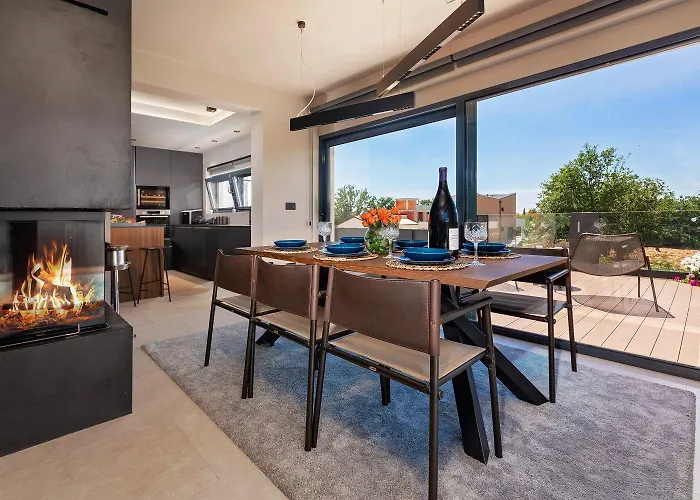 Noble Strandnahe Mit Meerblick, Privatpool, Gym, Nur 700 Meter Zum * Пореч