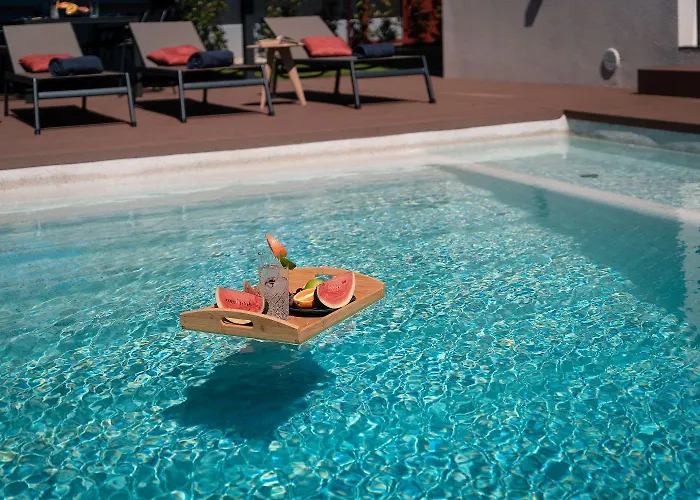 Noble Strandnahe Mit Meerblick, Privatpool, Gym, Nur 700 Meter Zum Nyaraló